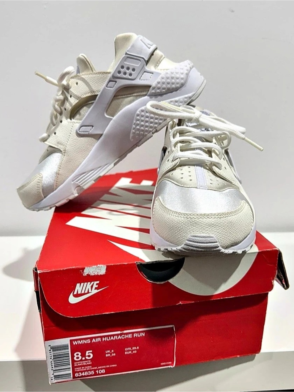 Nike Air Huarache Run Sneakers White US 8.5 Like New